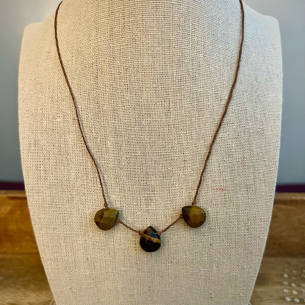 Pretty Faceted Tiger’s Eye Teardrop & Hemp Choker Necklace With Toggle Clasp